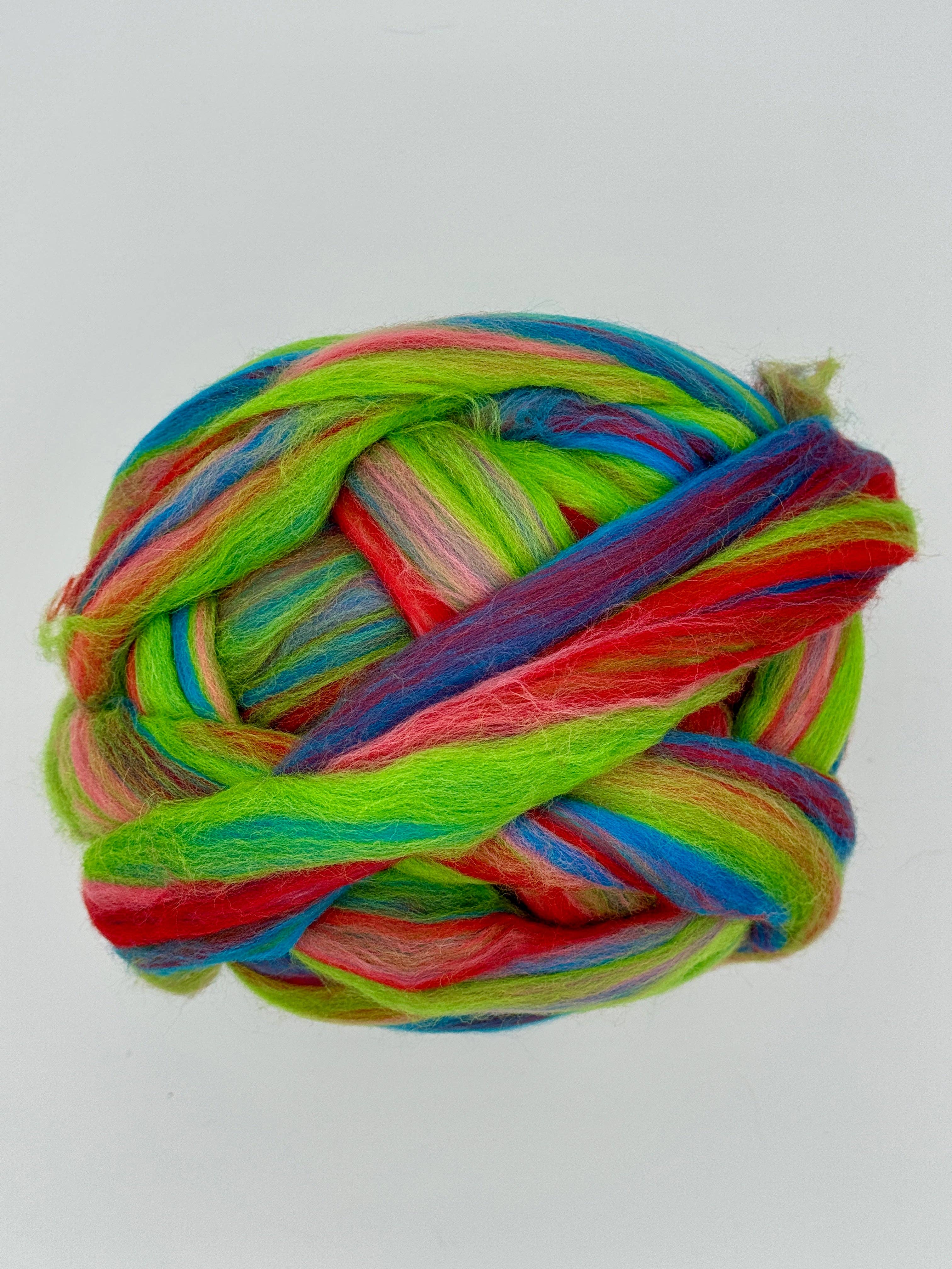 Multicolor MIXED MERINO WOOL ROVING A27 ODALA for wholesale on Faire2