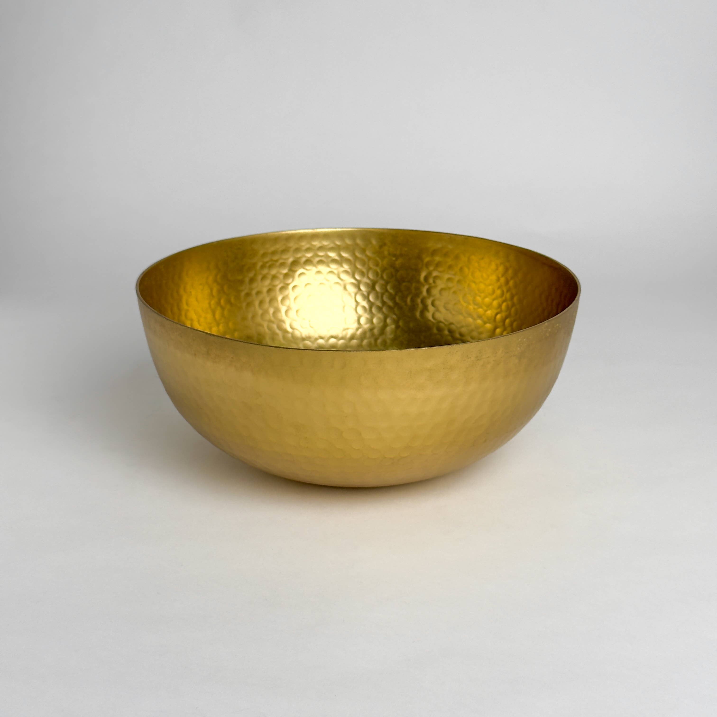 India Handicrafts Inc - Venta al por mayor Bandejas/platos/boles decorativos - CUENCO DORADO MARTILLADO1