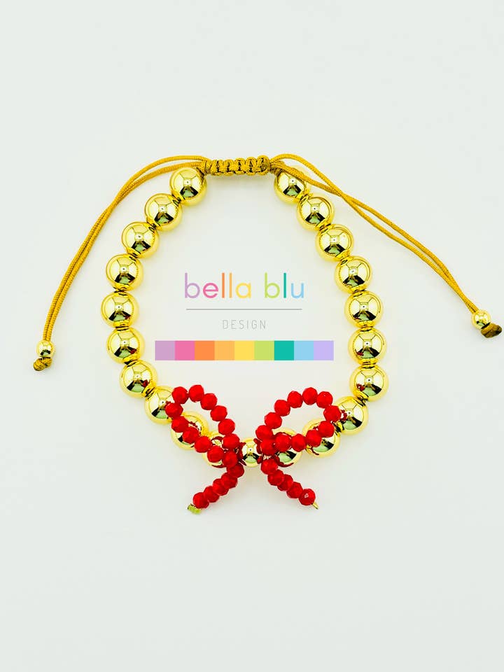 Bracelet ajustable Dallas en or fourré et nœud rouge coquette pour la vente par Bella Blu Designs