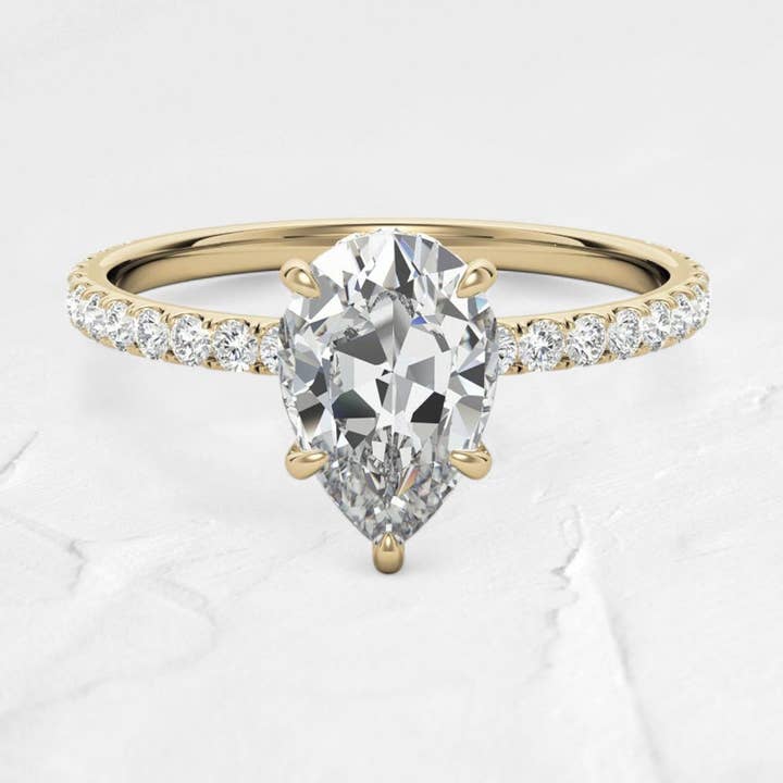 Birnenförmiger Moissanit-Verlobungsring mit verstecktem Halo in 14K Gold für den Großhandel von GEMPARA