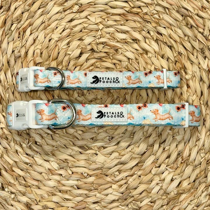 Collier Doxie's à la Plage pour la vente par Petals & Pooch