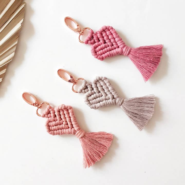 Macrame heart keyring for wholesale by Honorine&Jean
