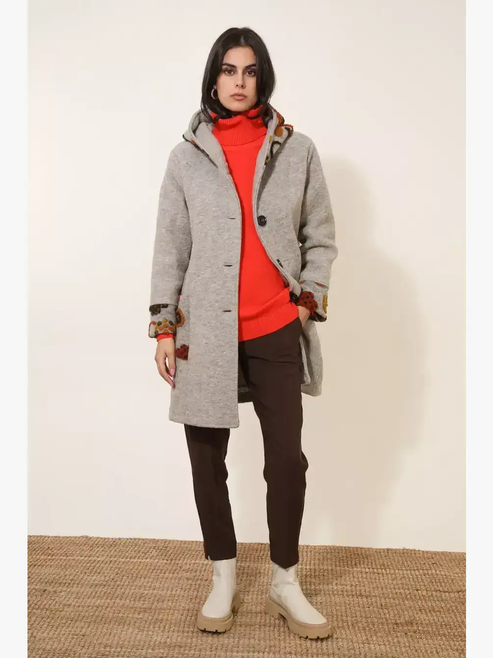 la maison des fibres naturelles – wholesale Rock - Dam – Broderad kappa 99025 80% ull 20% polyester22