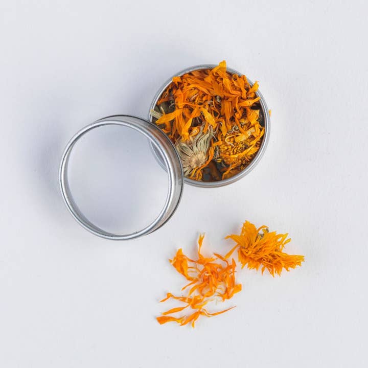 Zetta Florence – wholesale Craft supplies – Marigold Petals - 1g
