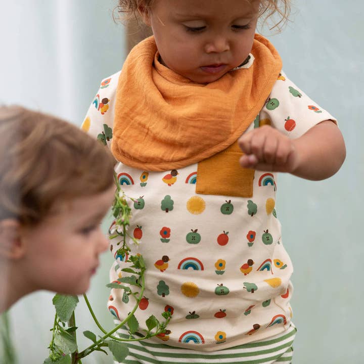 Vintage Rainbows Økologisk T-shirt & Joggersæt for engroshandel hos Little Green Radicals EU