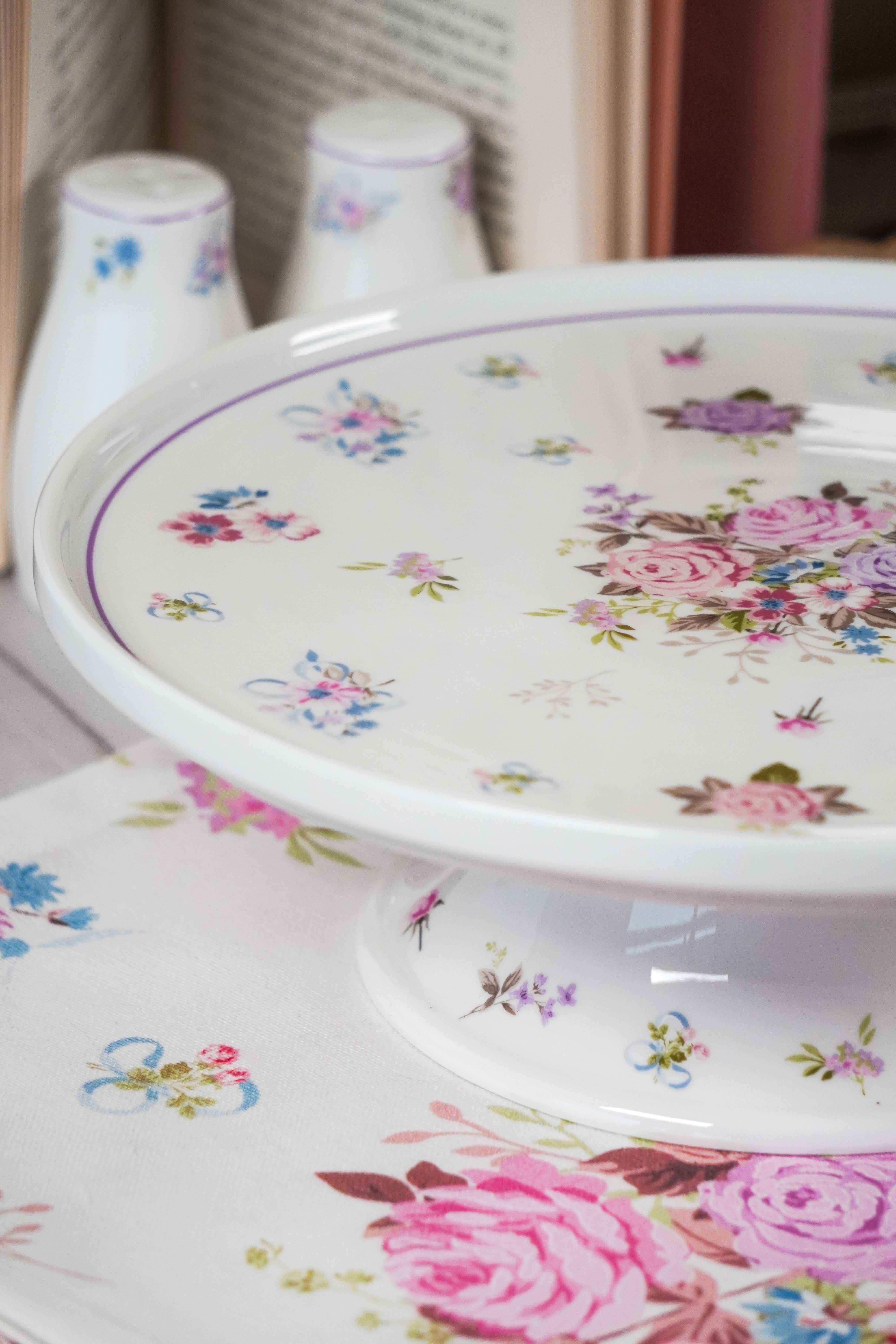 Isabelle Rose - Wholesale Cake Stand - Porcelain cake stand Flora 25 cm Isabelle Rose1