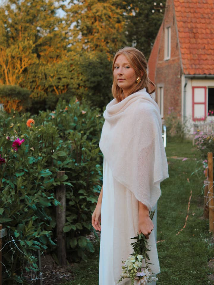 Giselle sjal i babyalpacka och mohair för kvinnor för wholesale av Knitwear Atelier Blush