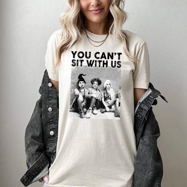 Camiseta ou moletom You can't Sit With Us 3 Witch Sisters por atacado de Peach Closet