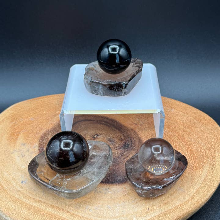 6pc Free form quartz bowl w/ sphere crystal fidget toy H166B for wholesale by The 7 Directions