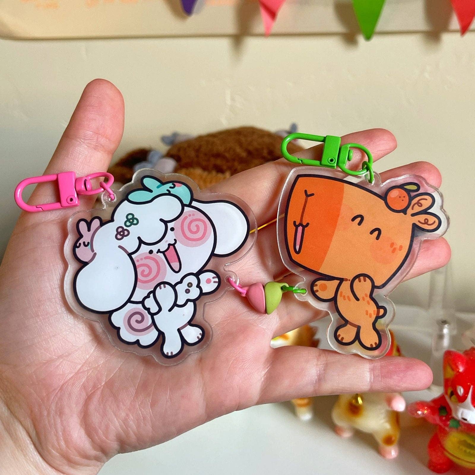 Cool Art Corner - Wholesale Keychain - Women's - Sharing Hearts Keychain3