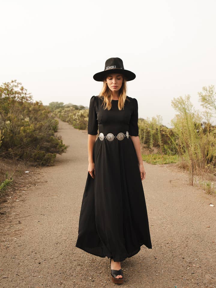 Jennafer Grace - Wholesale Dress - Women's - Black Reversible Fitted Maxi Dress5