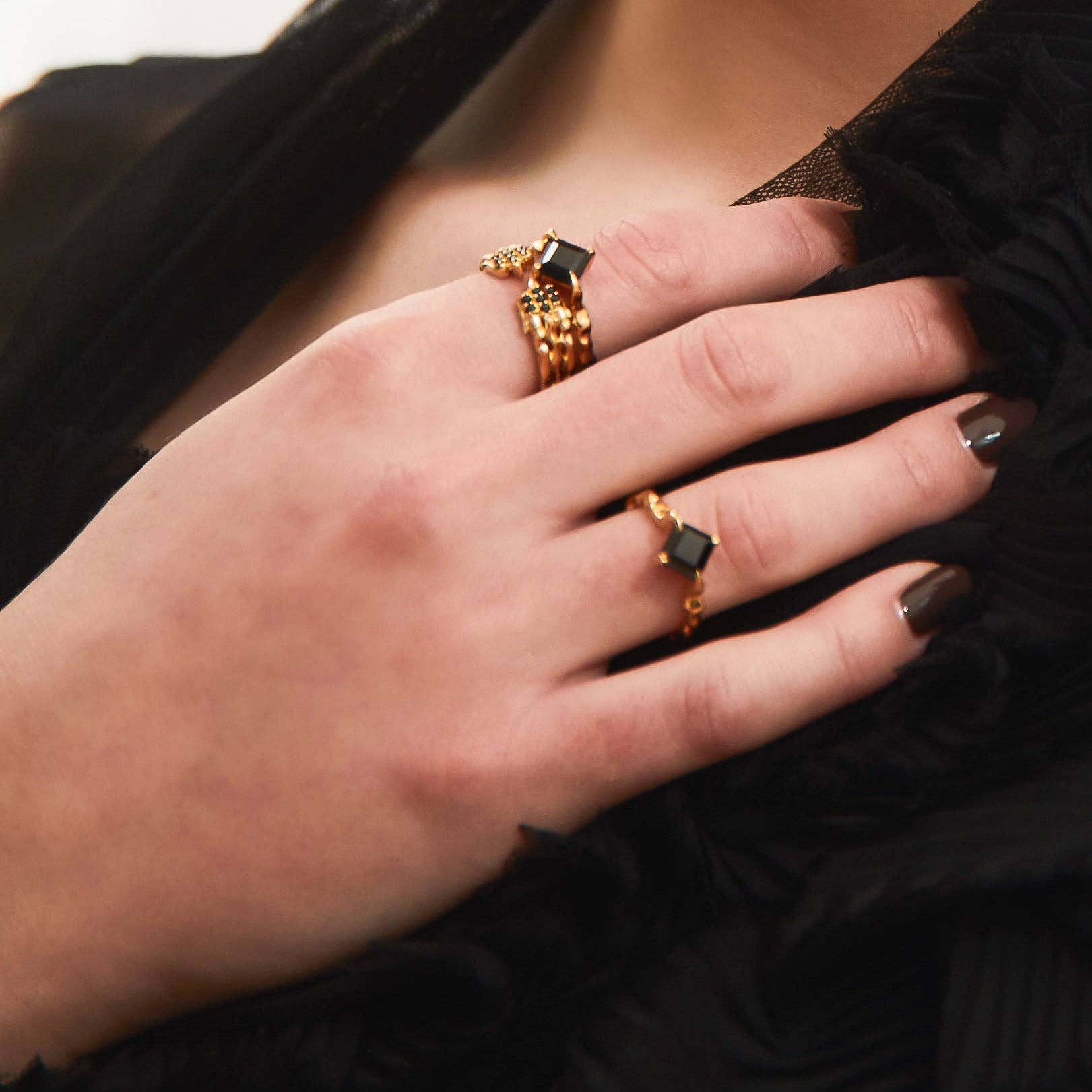 Shop Lausanne - Wholesale Cocktail/Statement Ring - Onyx Stem Ring3