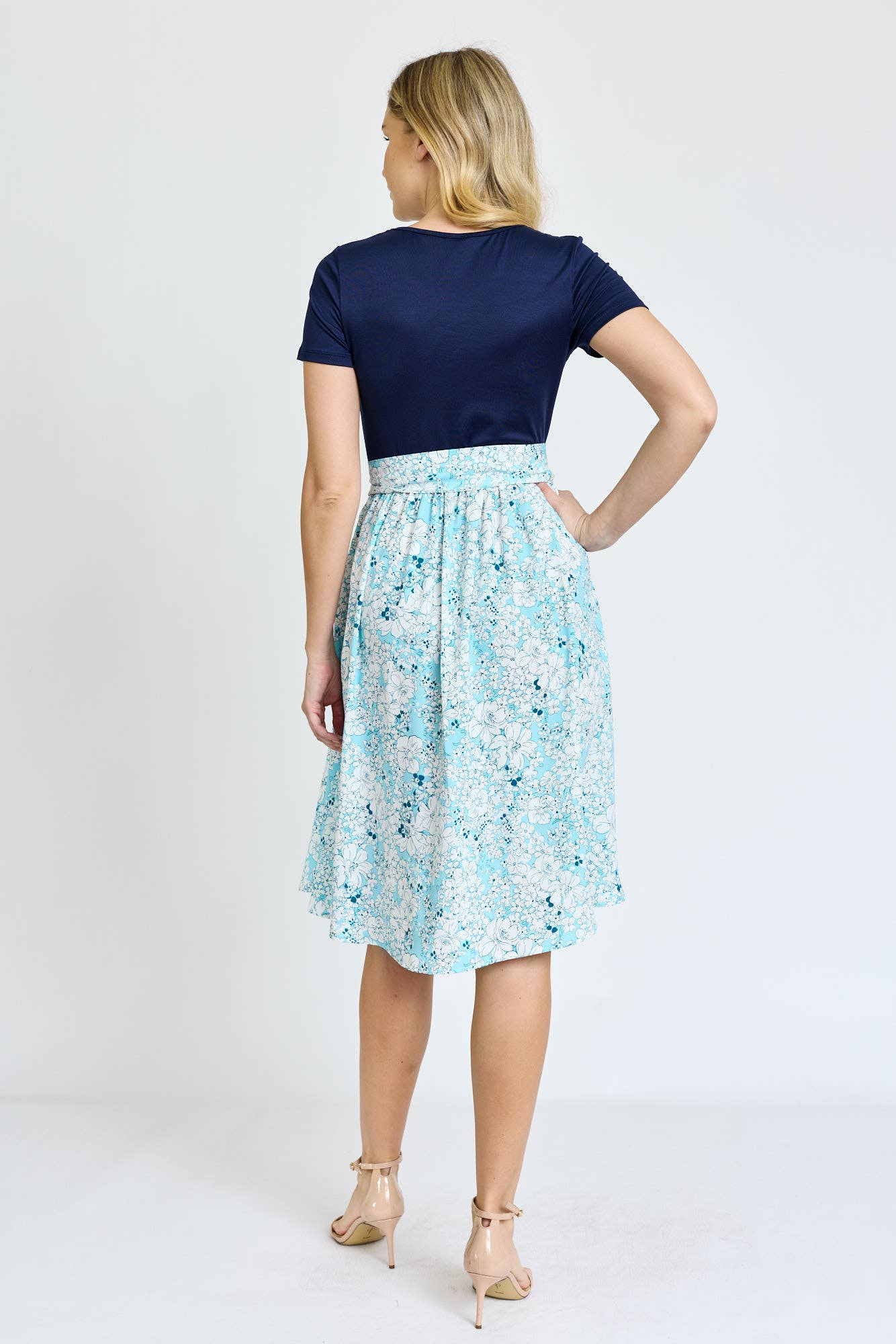 EG fashion - Vente Robe – femme - Robe midi à manches courtes et ceinture florale5