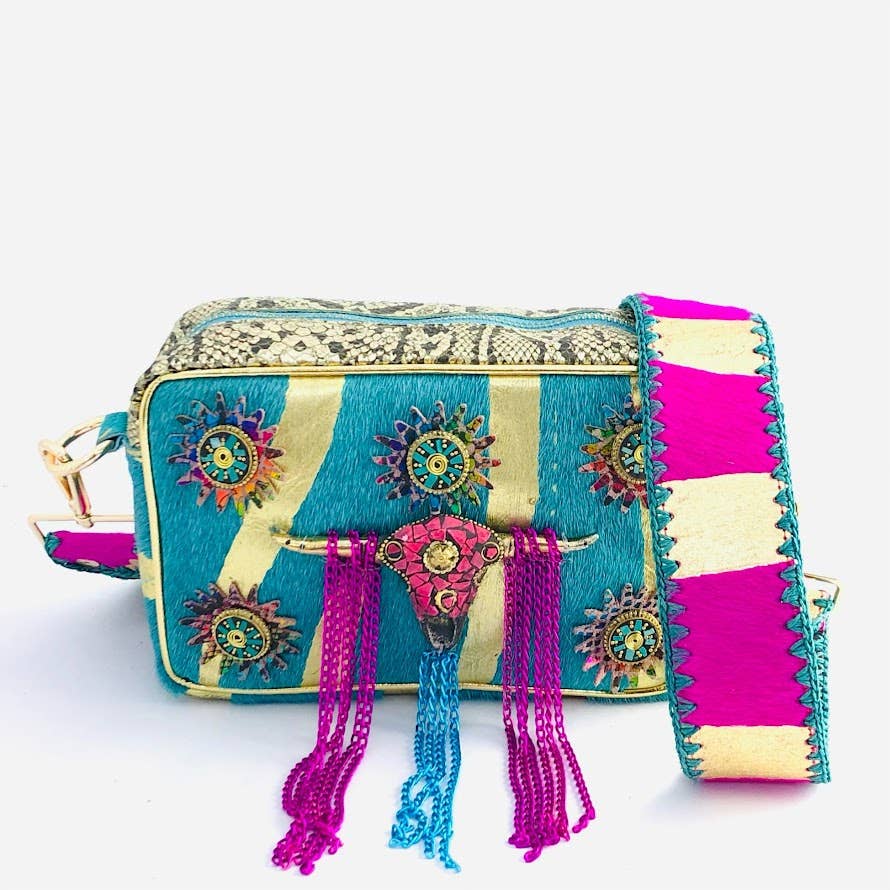 MILANO AMOUR - Vente Sac à bandoulière – femme - Sac bandoulière bohème en cuir de veau avec chaîne et motif vache fait main2