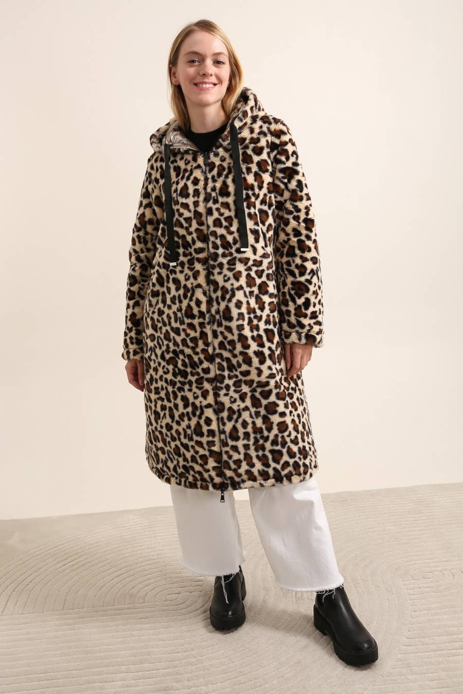 Attrait Paris – Blusão - Mulher por atacado – Casaco longo reversível com capuz e pele de leopardo10