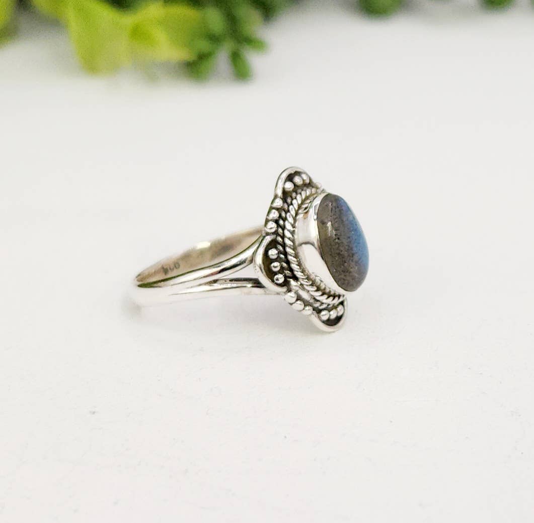 Meraki Gemstones - Venta al por mayor Anillos grandes/de cóctel - Piedra preciosa de labradorita (8 x 10 mm) Plata de ley (925)--Anillo1