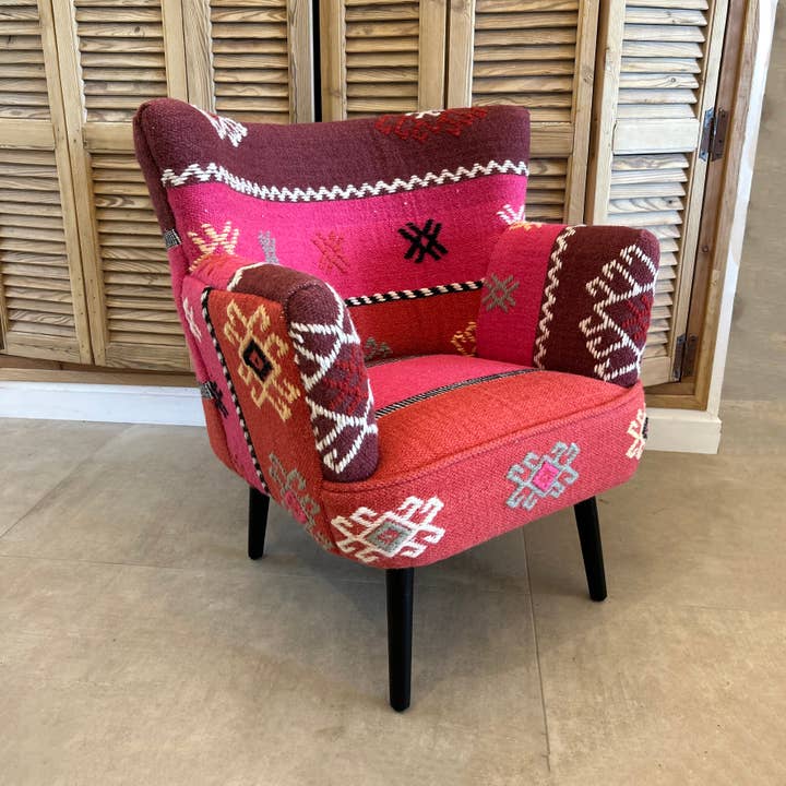 Now's Home – wholesale Stol – MÅNGFÄRGAD HANDBRODERAD KELIM FÅTÖLJ 68X70X77.5 CHAQUIRA