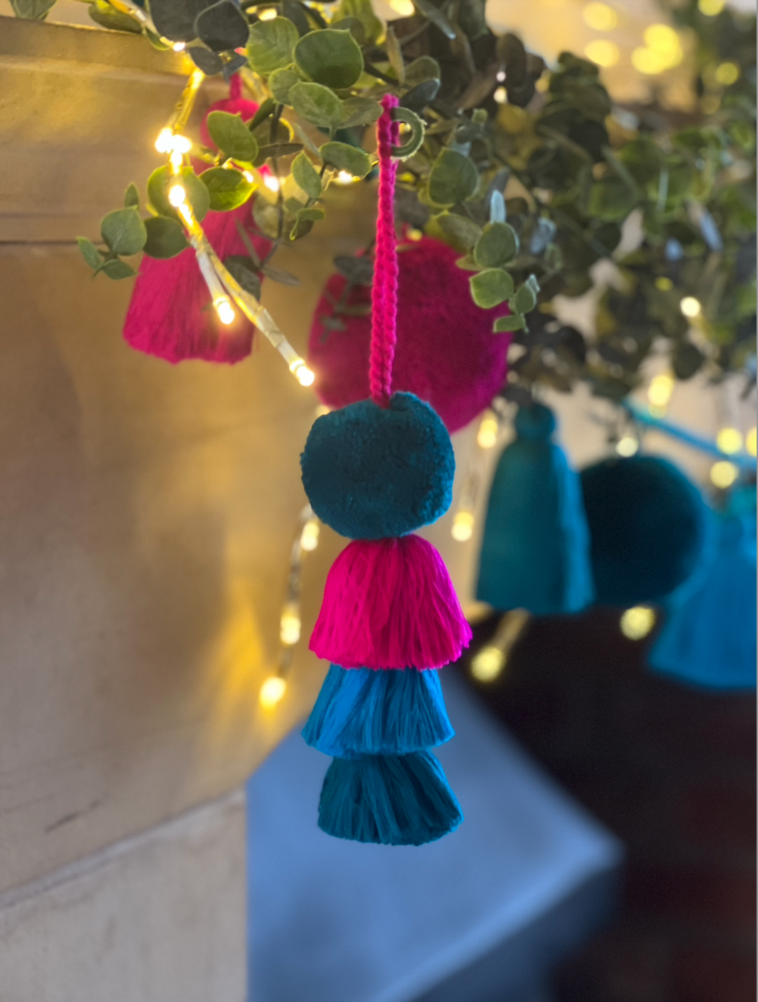 PomPom Galore – wholesale Juldekoration – Pom Pom Trio Tofs Juldekoration 5 cm, Juvelton Regal1