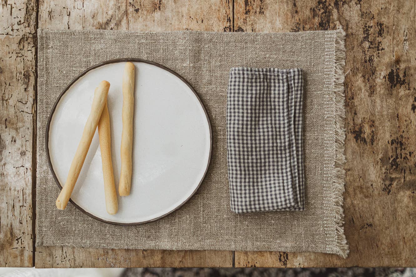 Heavyweight Burlap Linen Placemats for wholesale on Faire0