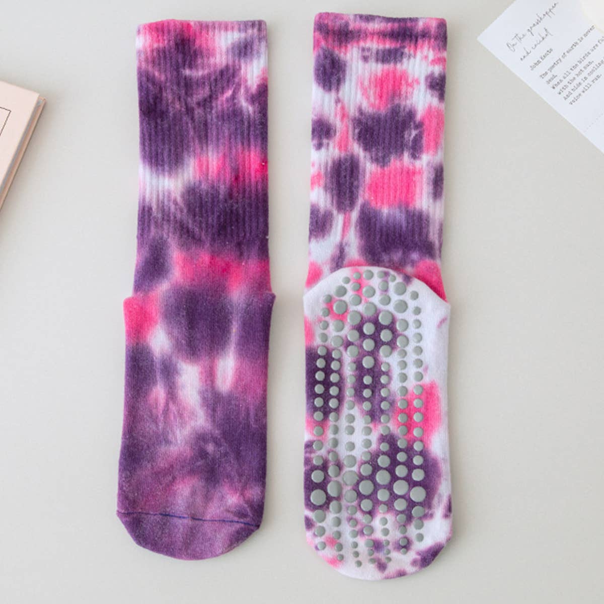 ACCITY - Wholesale Socks - Women's - PILATES ANTI-SLIP SOCKS FOR WOMEN MIDDLE TUBE_CWMS02390