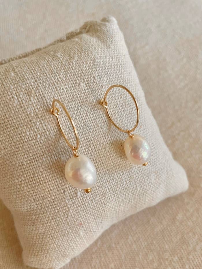 Aros Charlotte mini criollos Gold Filled y perlas de agua dulce para venta al por mayor de L’Instant M créations