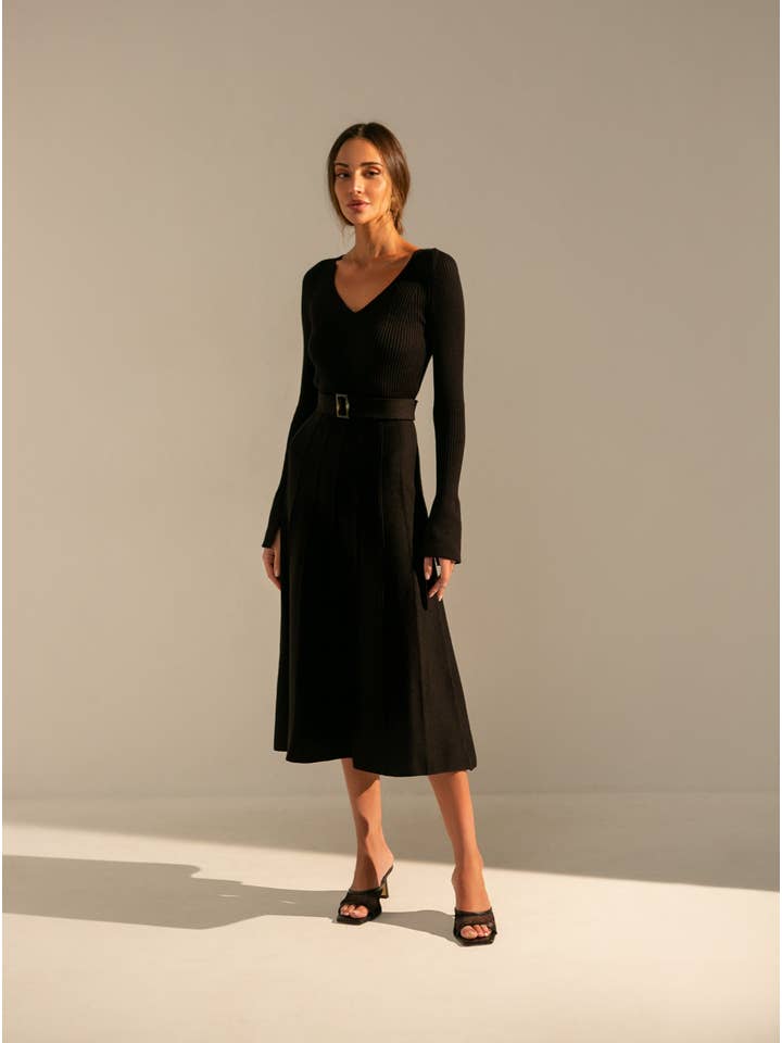 Nenya Fashion Limited - Wholesale Dress - Women's - Knitted Belted V-neck Midi Dress Stephanie