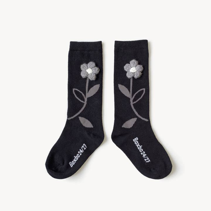 Chaussettes hautes pour enfant - Flower Black pour la vente par BOXBO