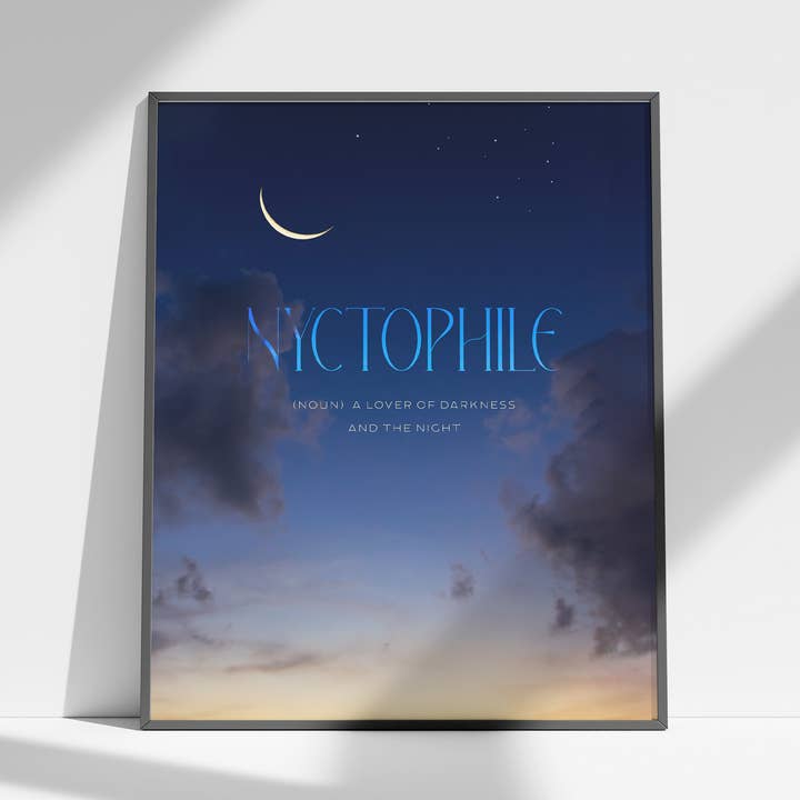 Nyctophile - Lover of the Night Kunstdruck für den Großhandel von Typeset Studio