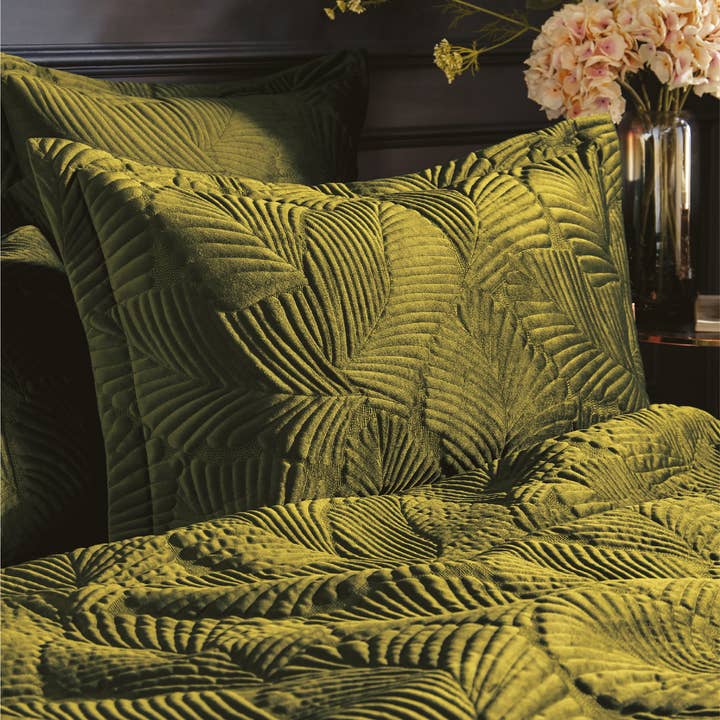 Palmeria Quilted Velvet Duvet Cover Set Moss for wholesale on Faire