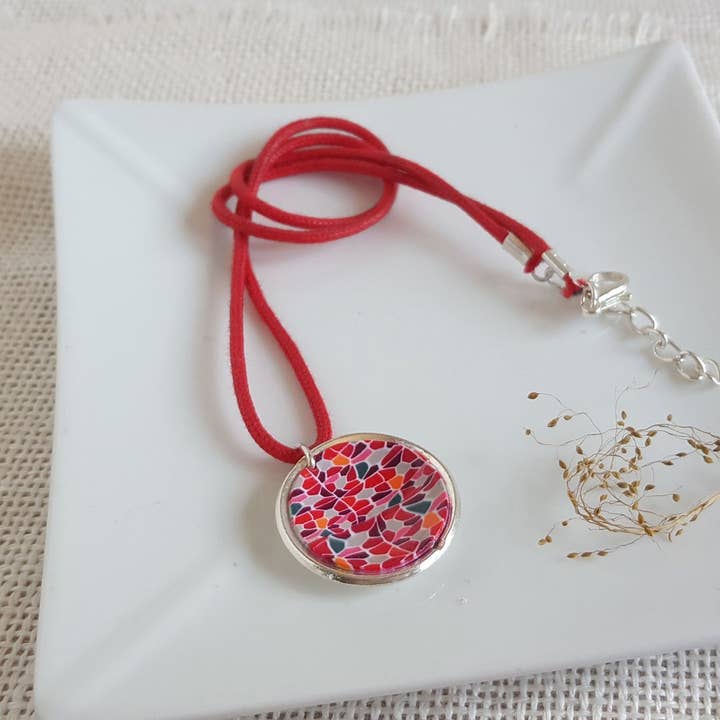 PASTACUITA – wholesale Hänge-/berlockhalsband – Modernistiska runda hängen med färgade trencadis6