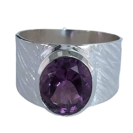 Anillo ovalado facetado hecho a mano con amatista natural de plata 925. para venta al por mayor de SILVER CAVE