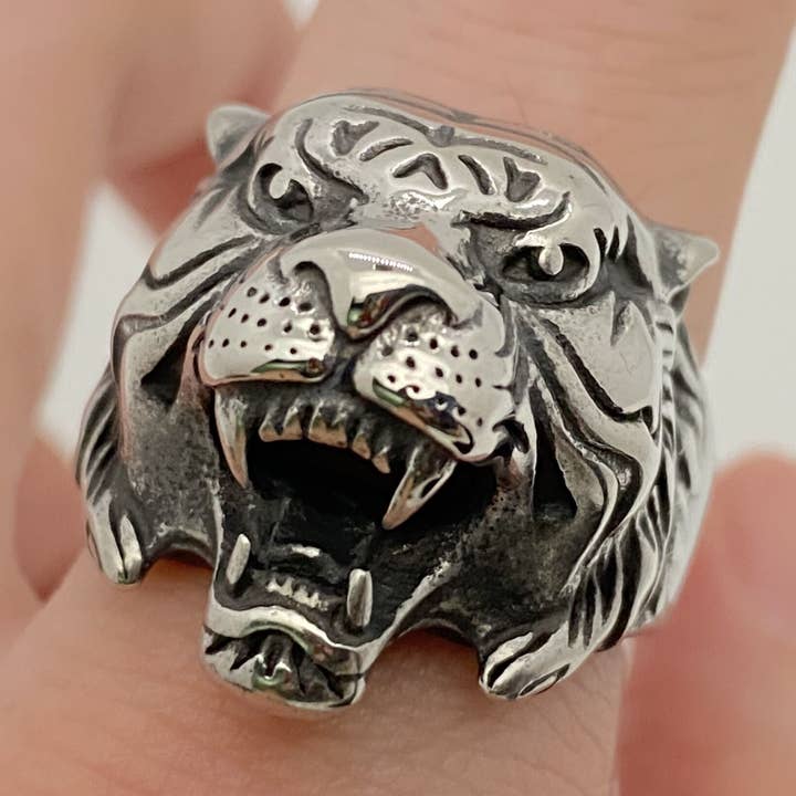 Tijgerhoofdring van roestvrij staal met persoonlijkheid - MJ/MR voor wholesale door Mio Queena