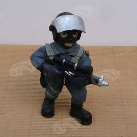 Riot Police Officer Figurine 3026 for wholesale by Timbro Art