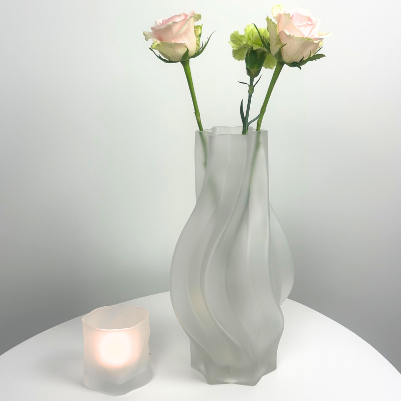 Homexclusive - Wholesale Vase - Swirl Vase - Glass Vase - Flower Vase1