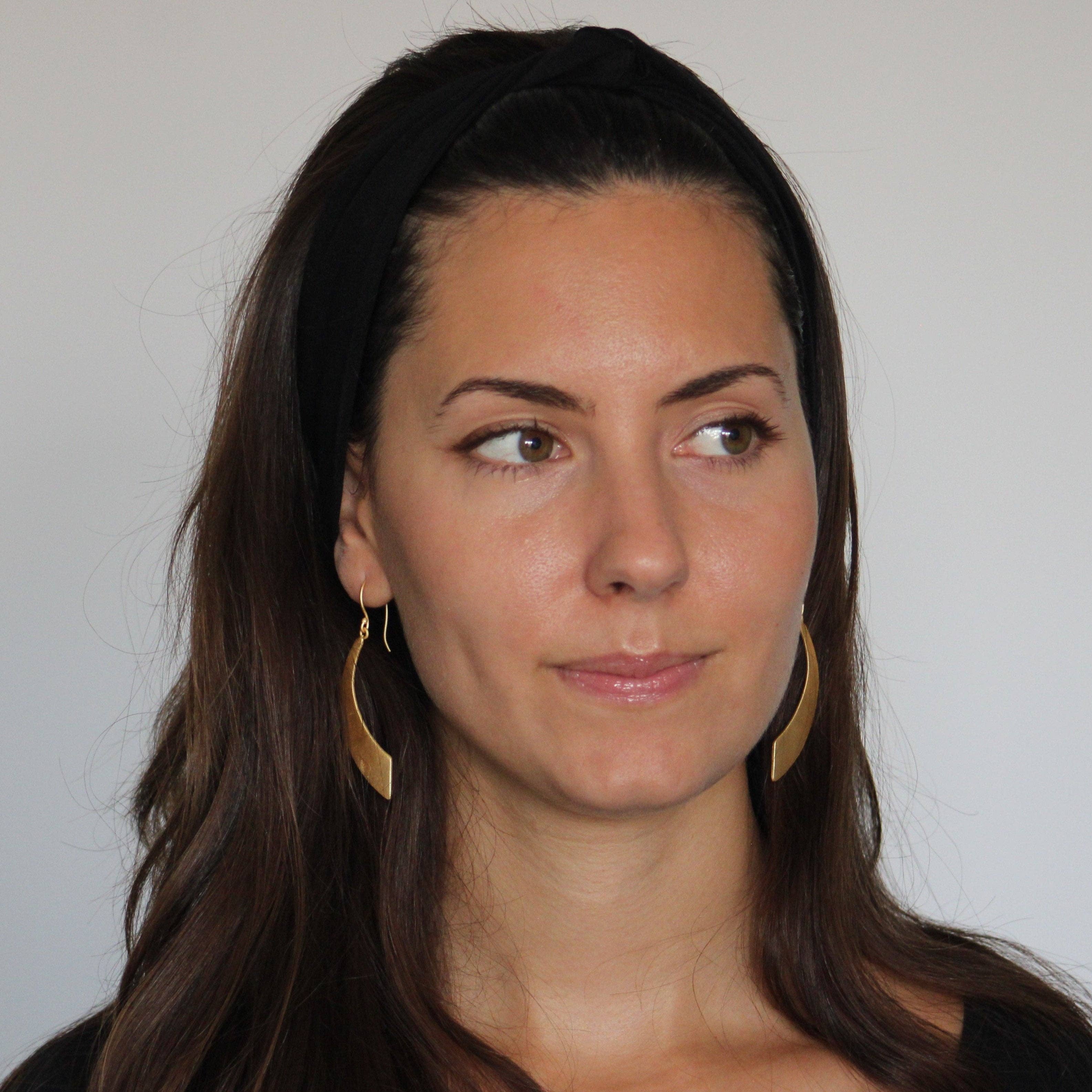 LA MAR - Vente Boucles d'oreilles pendantes - Boucles d'oreilles ESPADA plaquées or - Design avec caractère7