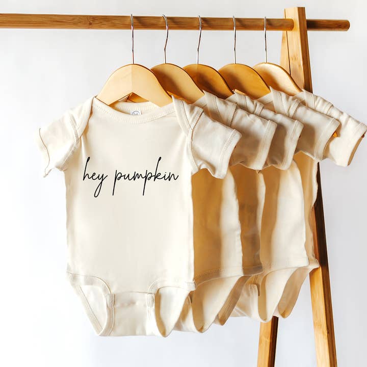 Hej Græskar | 100% bomuld babybody eller t-shirt for engroshandel hos Wildflowers + Cotton