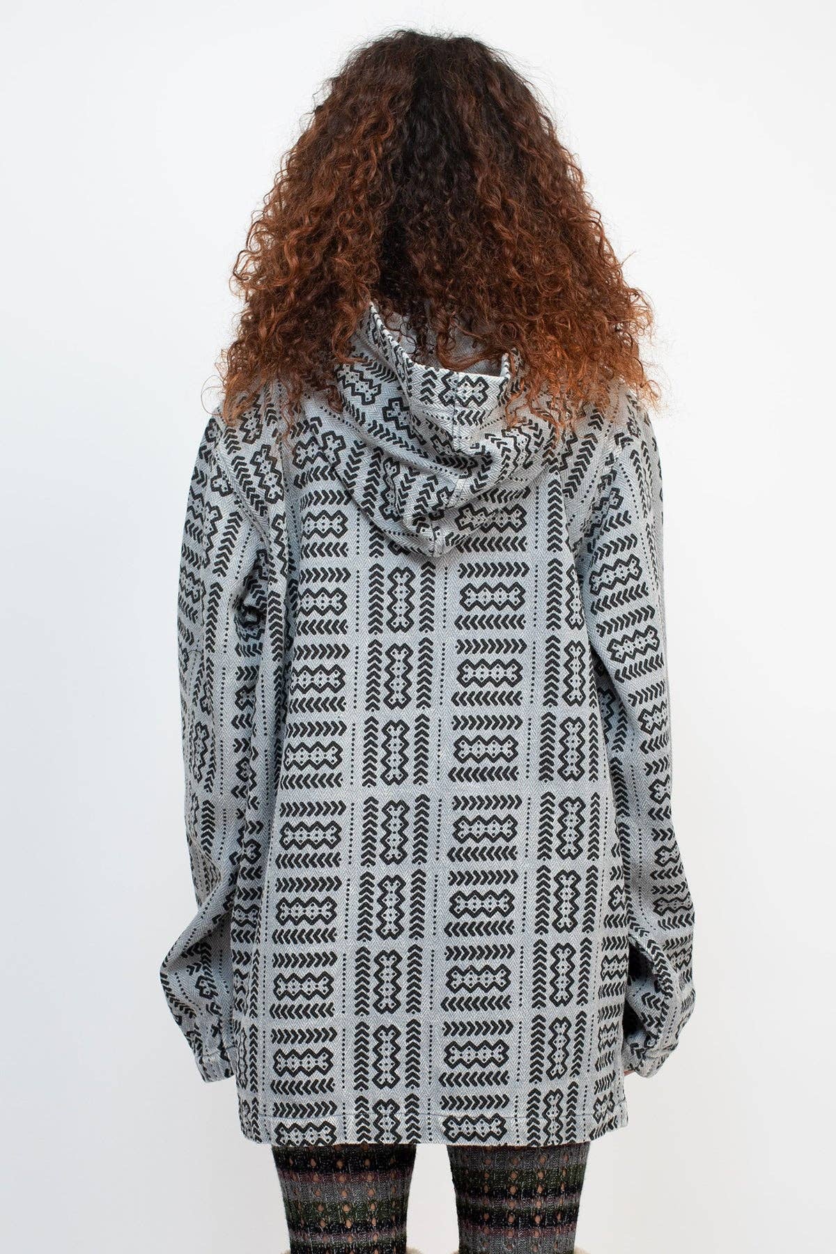 Lakhays Collection Inc. – Großhandel Hoodie – Damen – Rustikaler Tribal Baja Kapuzenpulli4