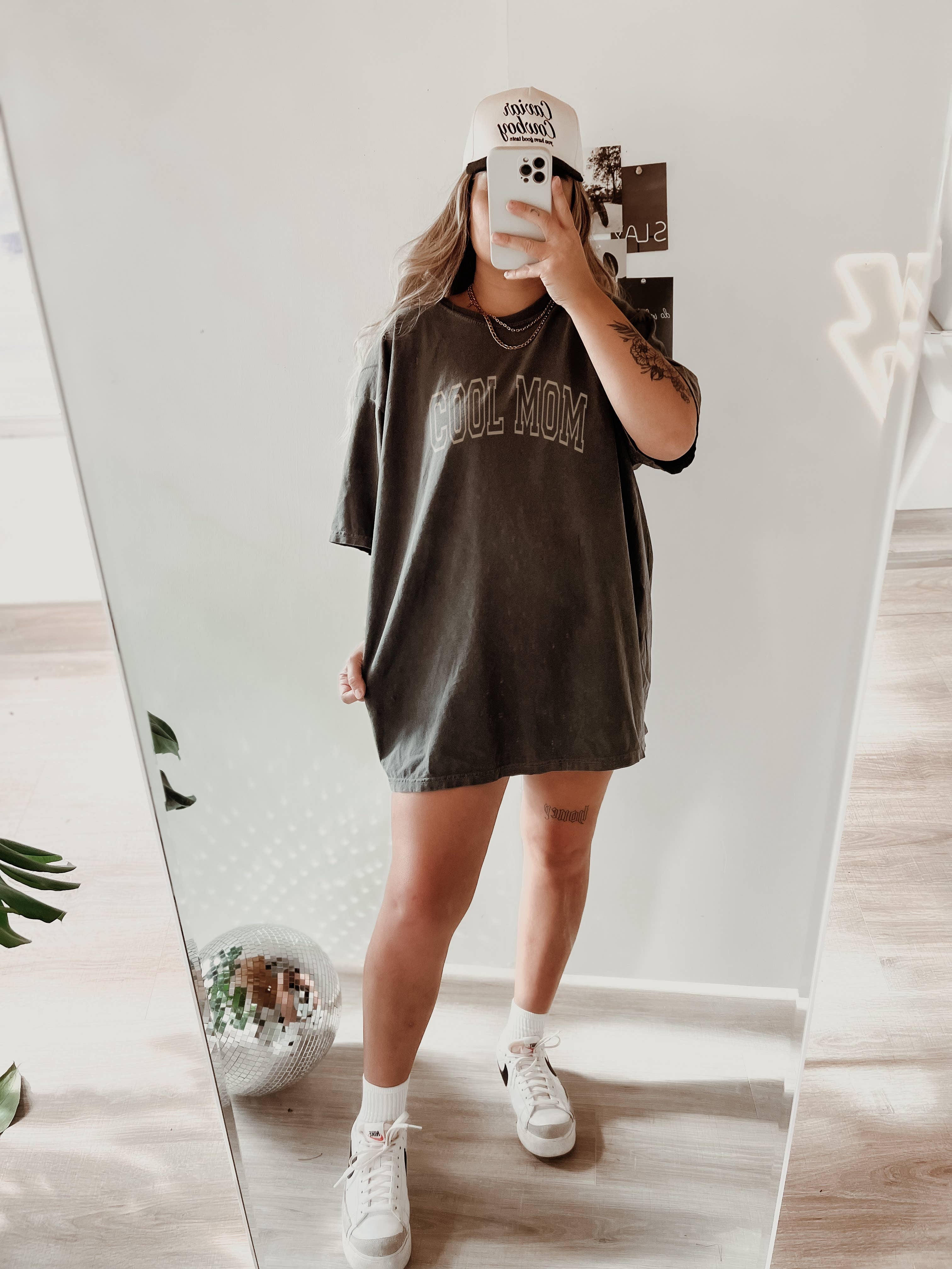 LOLA MAGNOLIA - Wholesale T-shirt (graphic) ā women's - COOL MOM TEE