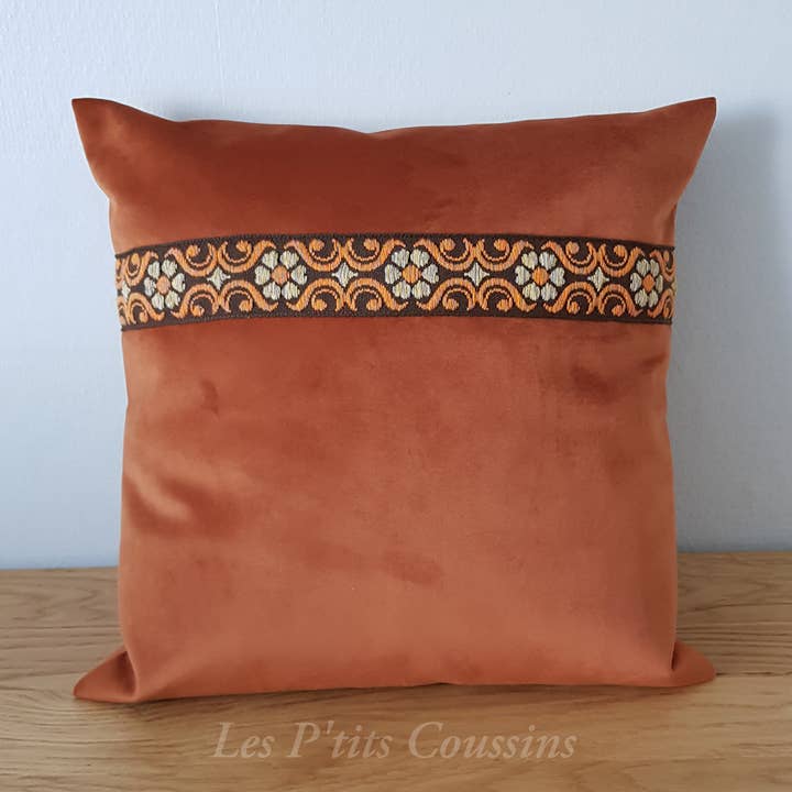 Seventies inspired coppery orange velvet cushion for wholesale by Les P'tits Coussins