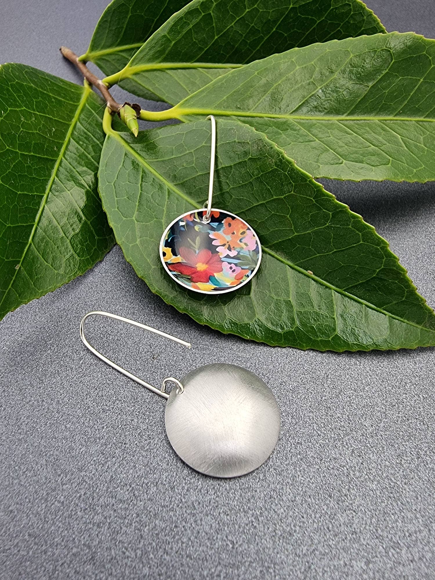 erin.k creative studio - Wholesale Dangle earrings - FLORETTE - Ruby domed earrings1