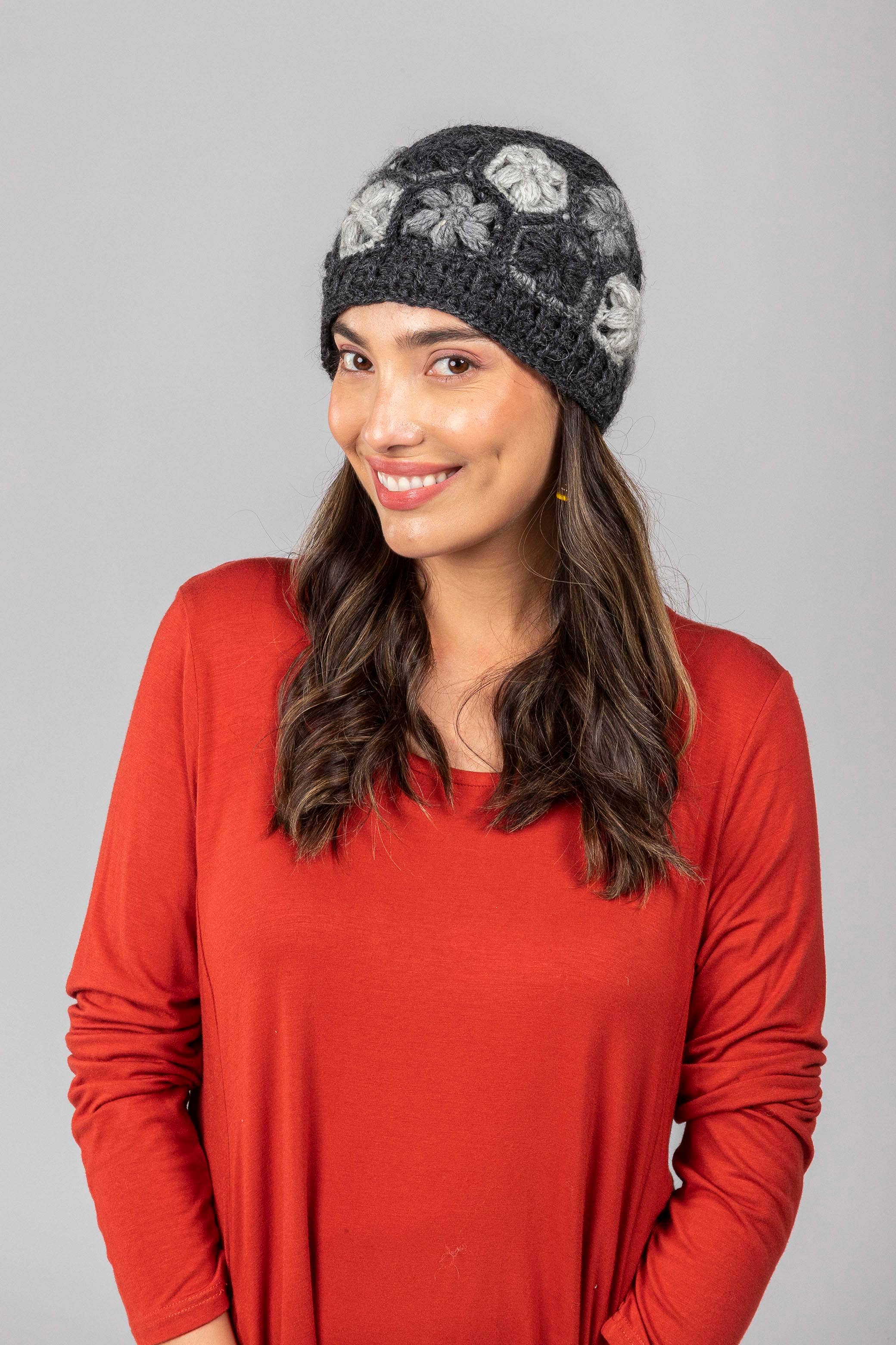 Windhorse Trading Inc – wholesale Mössa - Dam – Virkad Boho mössa & handvärmare & pannband. 601 familj6