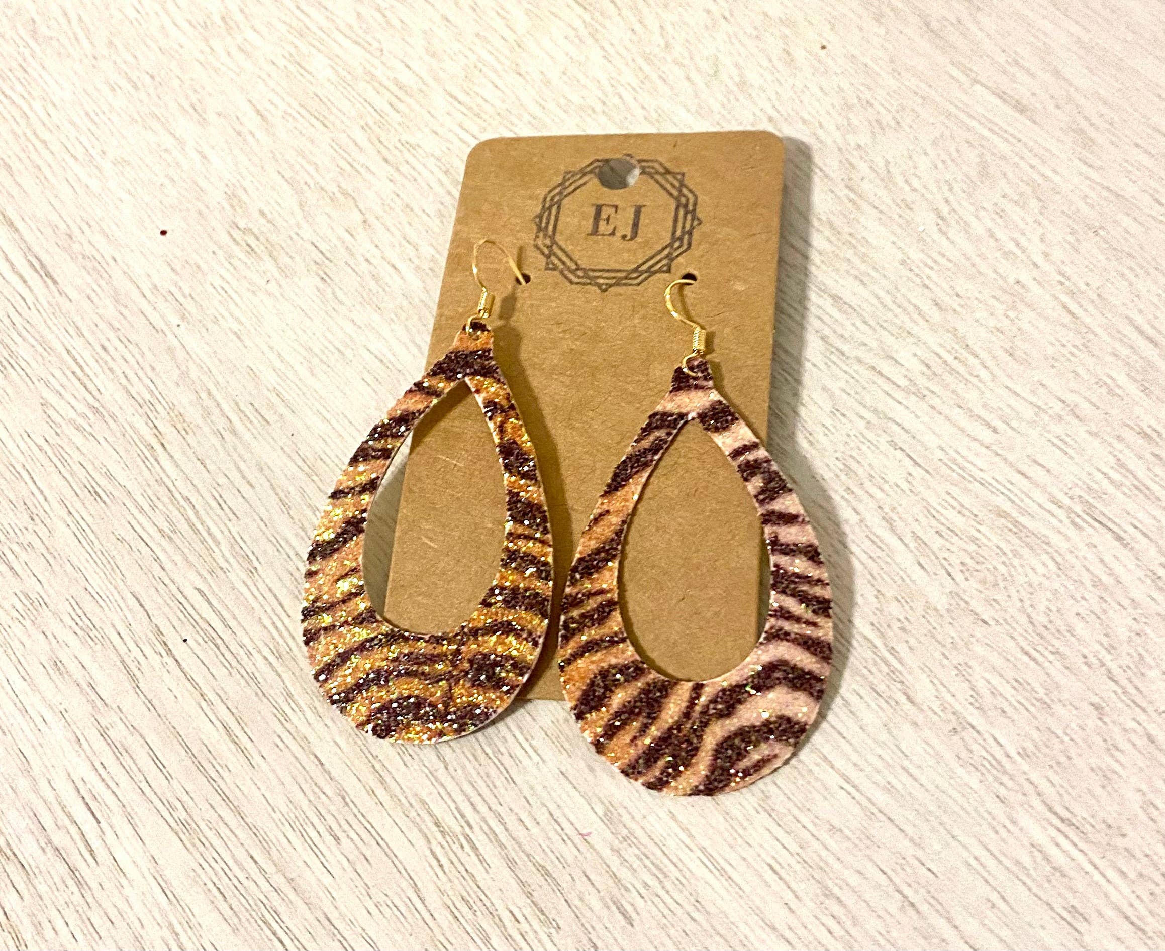 Elizabeth James Artisan Jewelry - Wholesale Dangle Earrings - The Rayas Gameday Dangle Earrings3