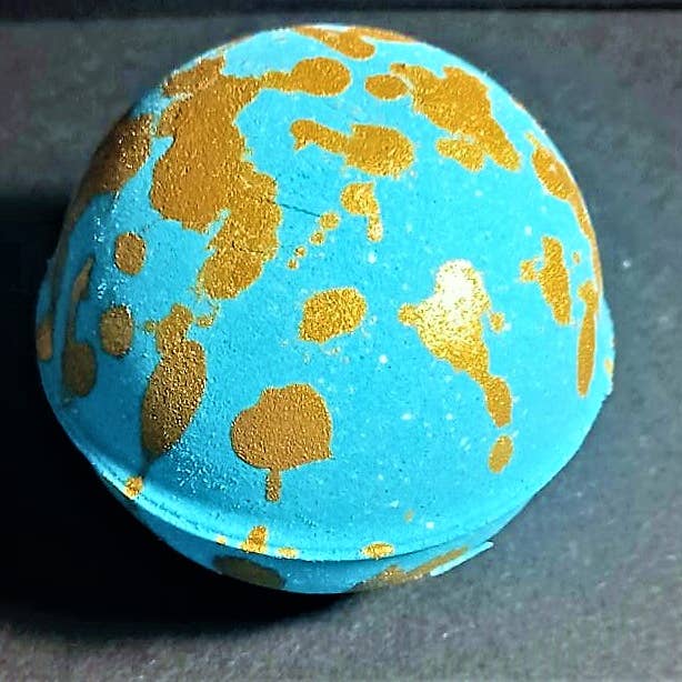 Blue Man Woody Aromatic Bath Bomb/Fizz for wholesale by Witchylicious