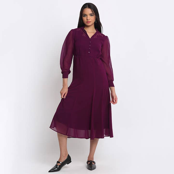 Stilren lila V-ringad festklänning för kvinnor för wholesale av Benares