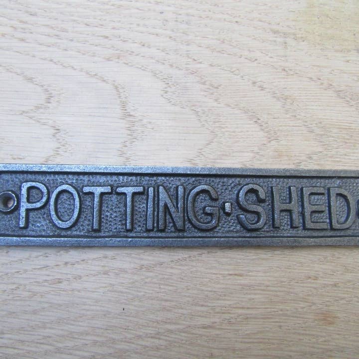 IronmongeryWorld – wholesale Plaque – Cast Iron Potting Shed Plaque