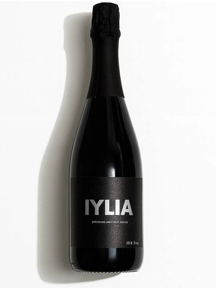 Premium Gold Non Alcoholic Sparkling Wine by IYLIA for wholesale by IYLIA