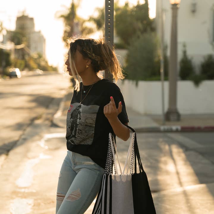 Rikita Chic - Wholesale Tote Bag - Women's - 004 BLACK & WHITE TOTE BAG1