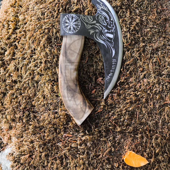 OnlyViking - Vente Roulettes à pizza - Coupe-pizza en forme de hache viking avec fourreau en cuir | OnlyViking3