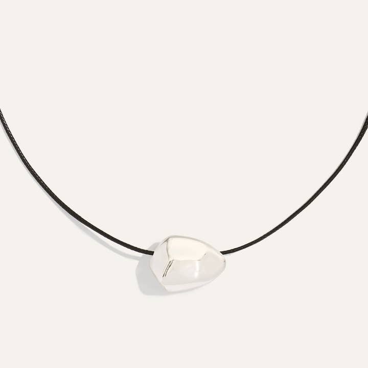 Stella & Dot - Wholesale Pendant/Charm Necklace - Ulani on Leather Cord Necklace