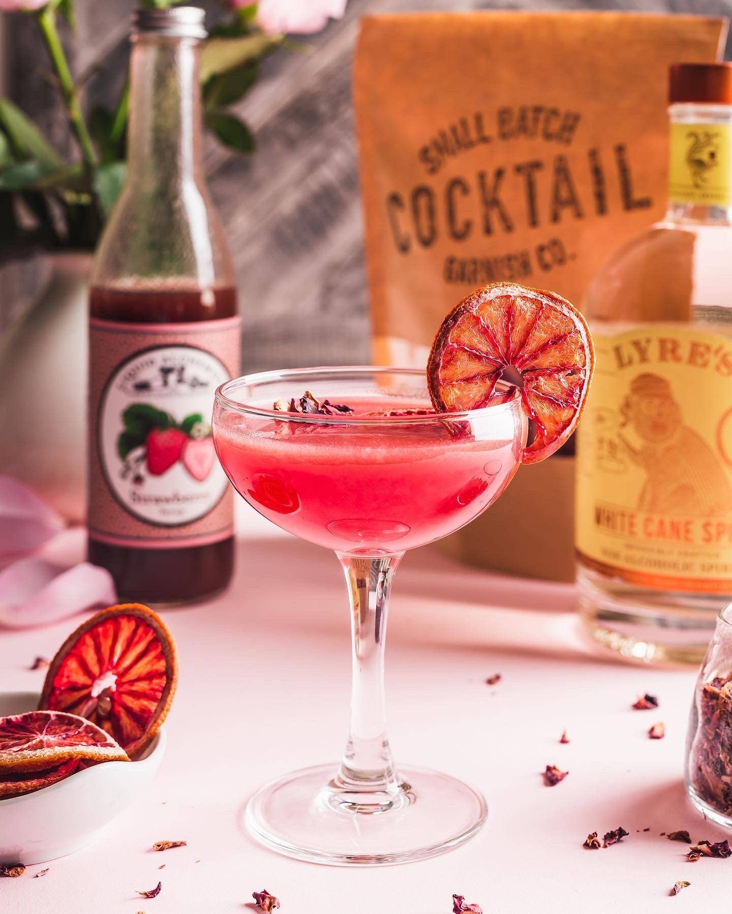 Cocktail Garnish Co. - Vente Fruits secs/déshydratés - Orange sanguine déshydratée, 2,5 oz (plus de 25 tranches)5